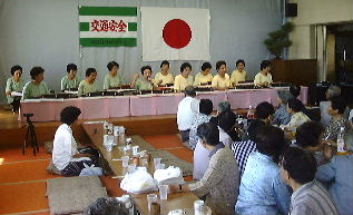 ���t���i